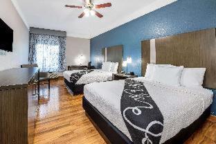 Deluxe Queen Room with Two Queen Beds