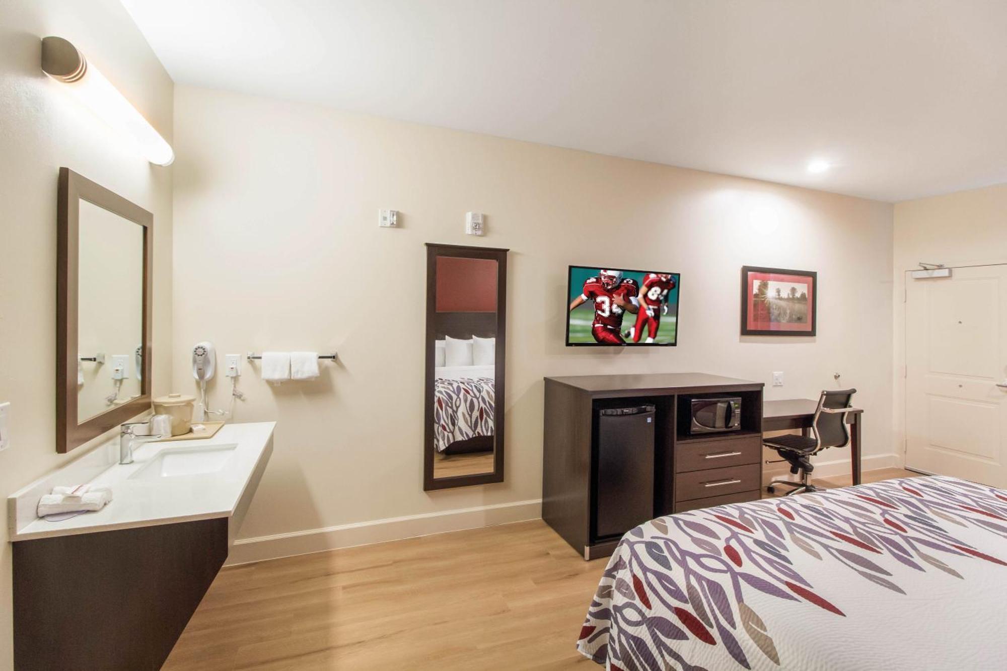 Deluxe Room with Two Queen Beds Disability Access with Kitchenette Smoke Free,1285658131:JPEG