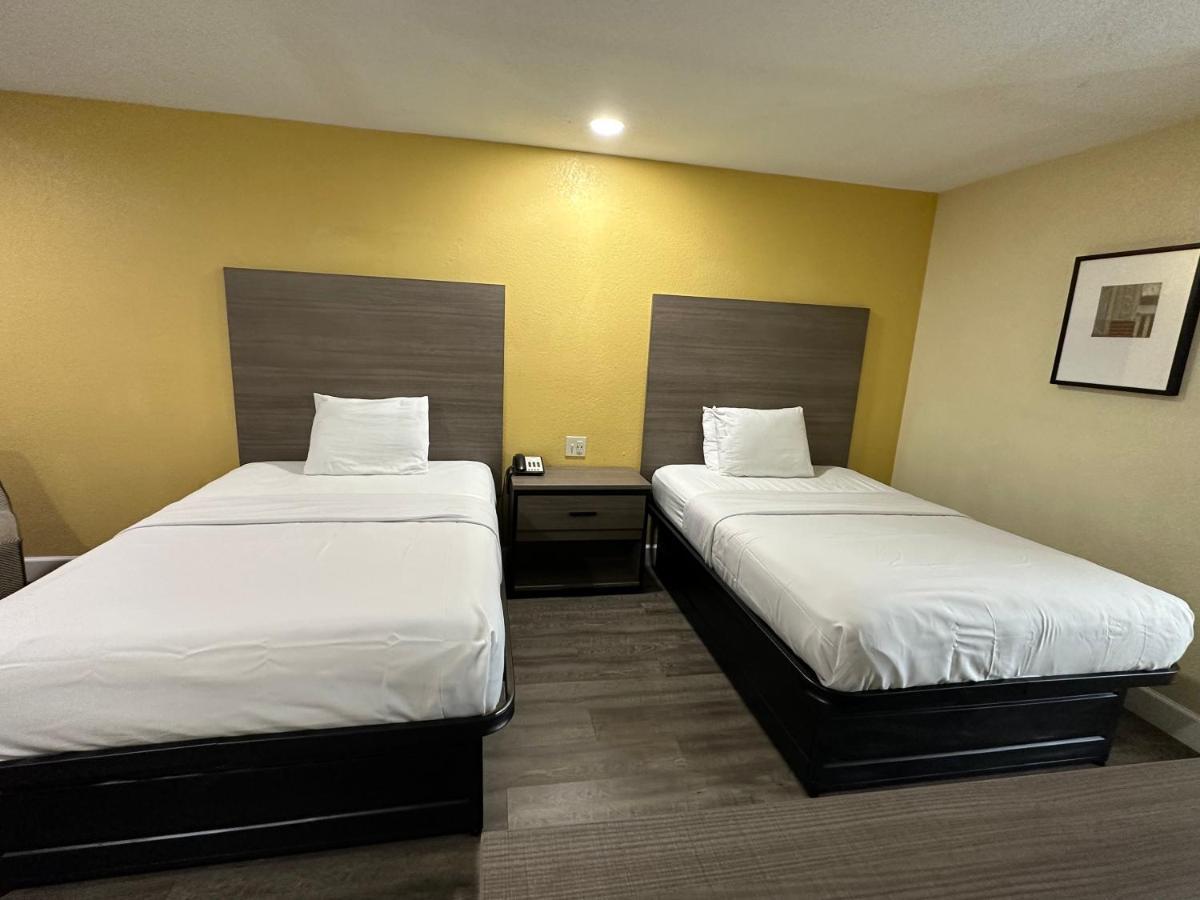 Quarto Duplo com 2 Camas de Casal - Não Fumantes