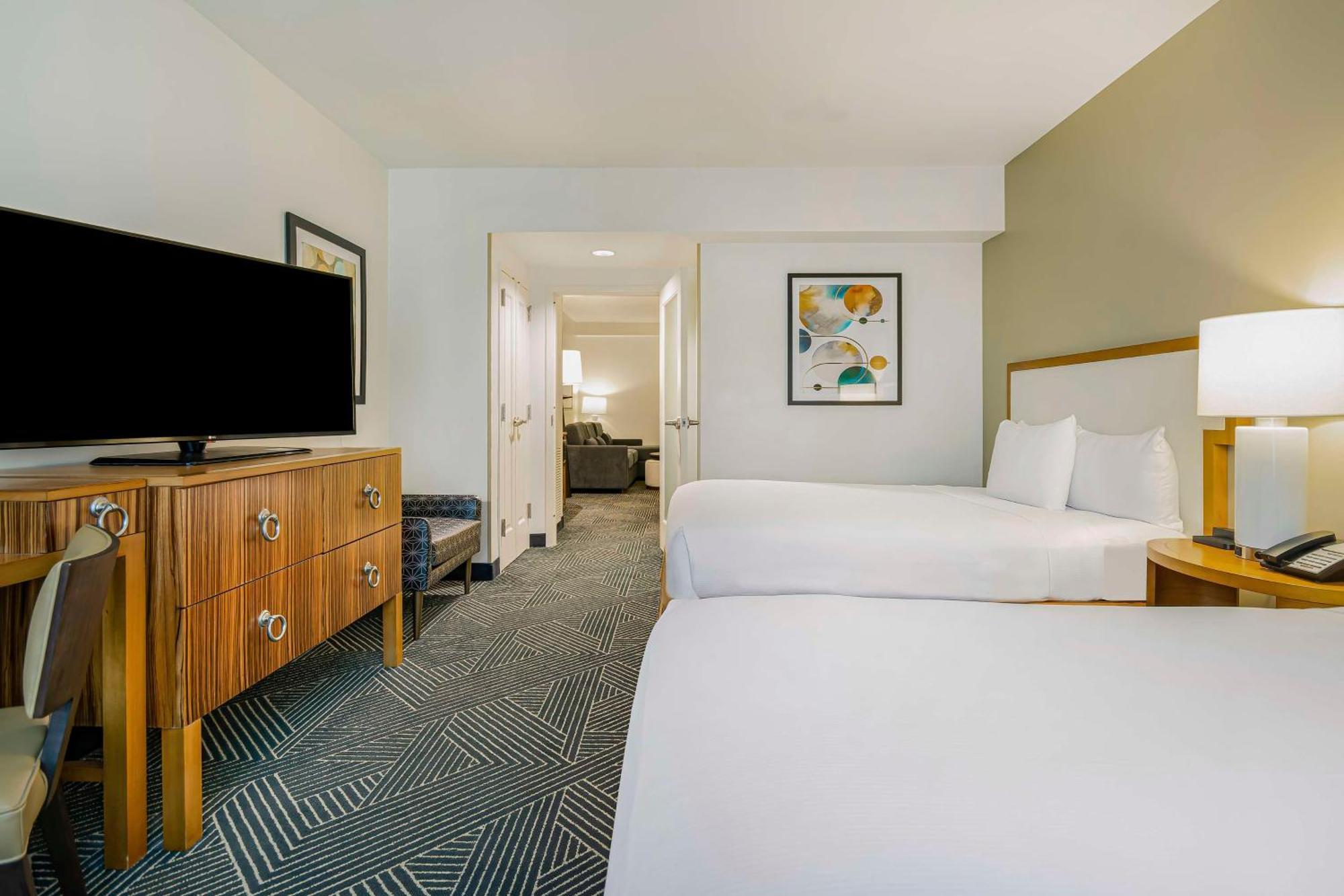 One-Bedroom Suite with Two Queen Beds - Non-Smoking,1628654009:JPEG