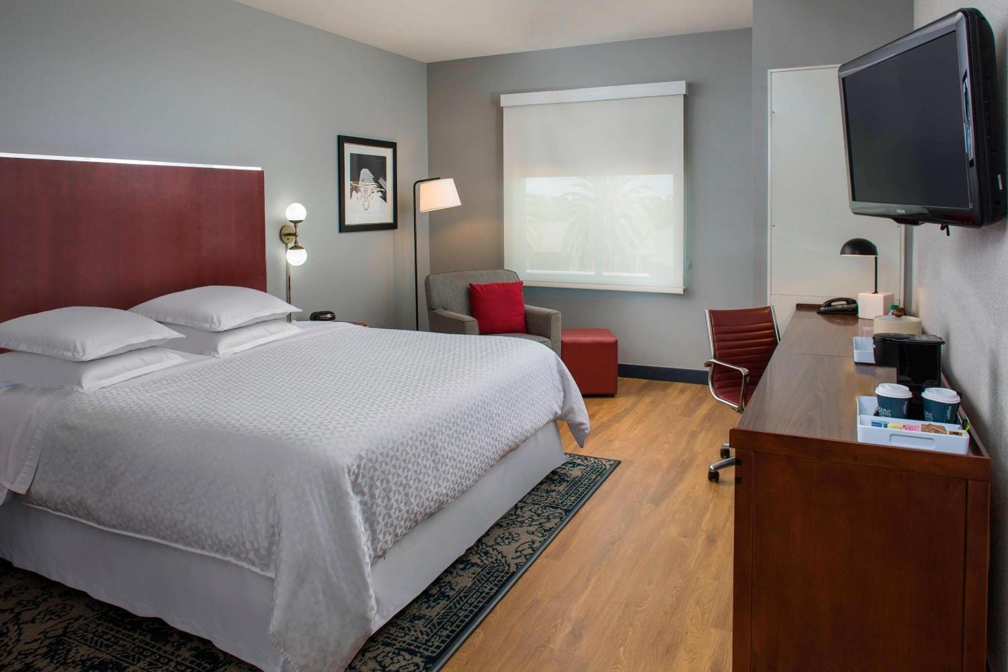 Business Room, Guest room, 1 King,1632244099:JPEG