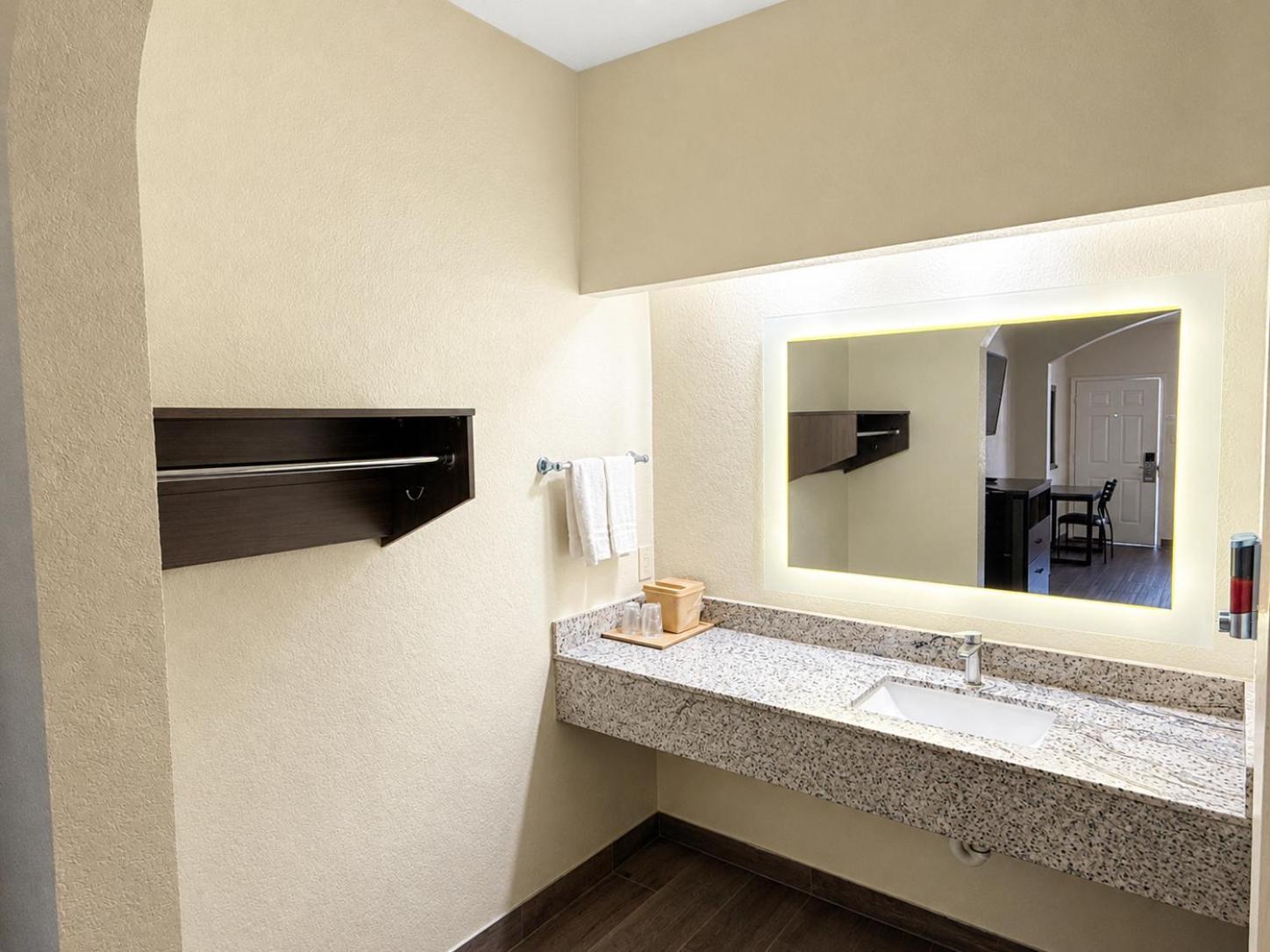 Standard King Room