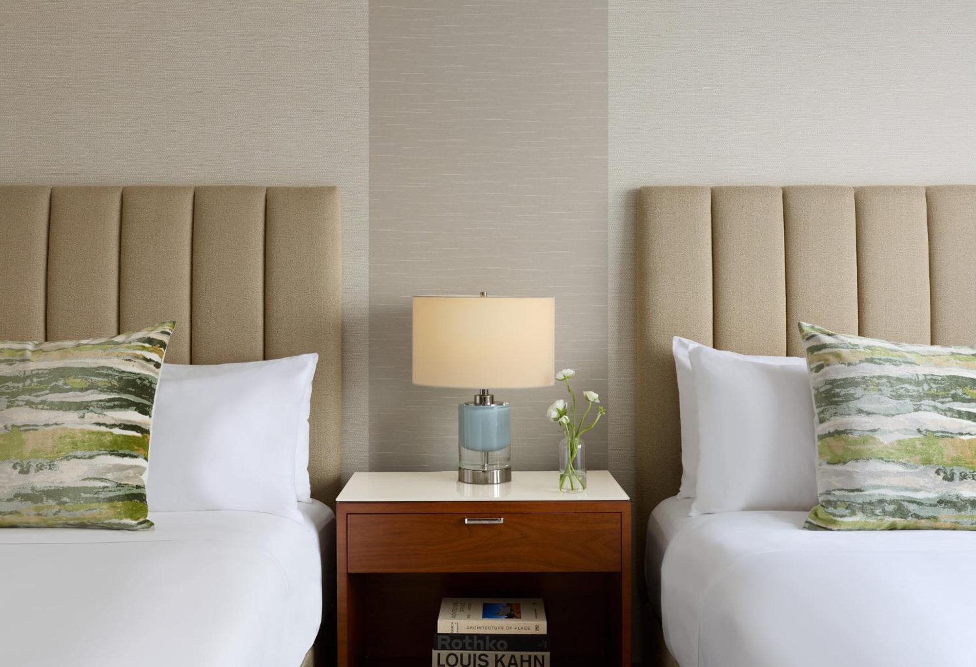 Premium Queen Room - Pure Wellness