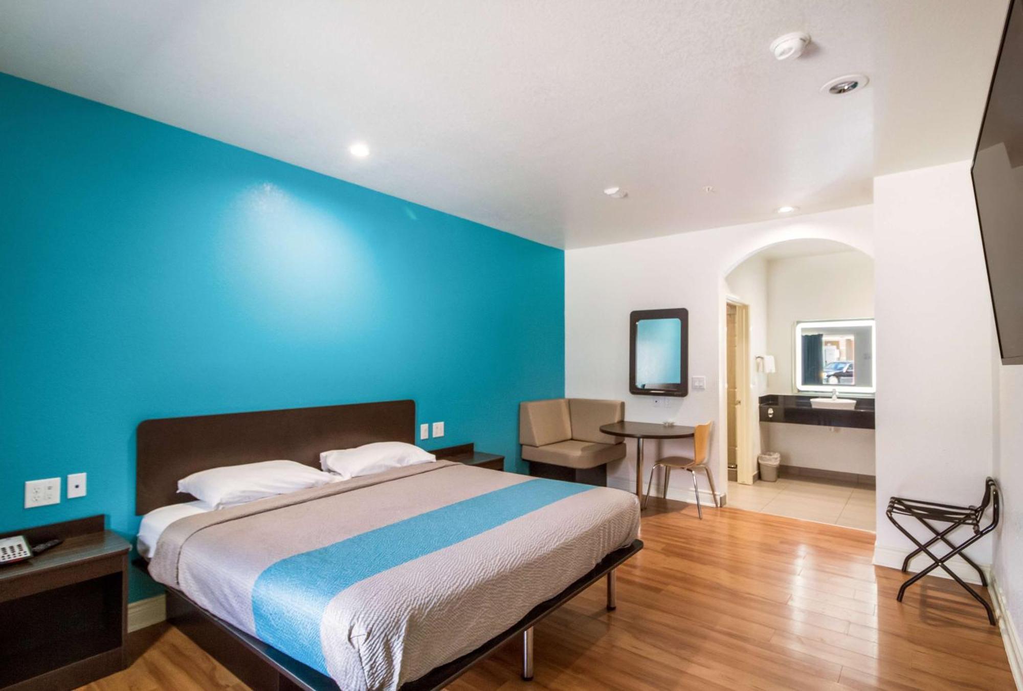 Habitación con ducha a ras de suelo, adaptada para personas de movilidad reducida - Cama extragrande - No fumadores