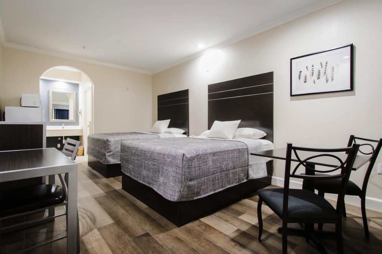 Zimmer mit 2 Queensize-Betten