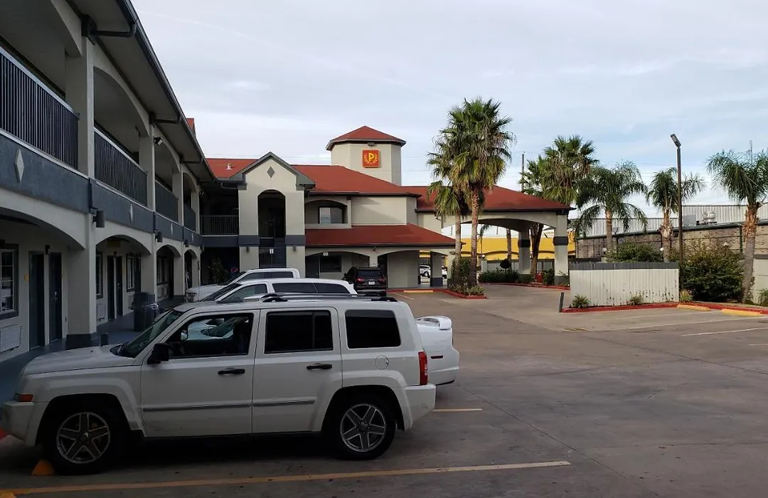 Palace Inn-1