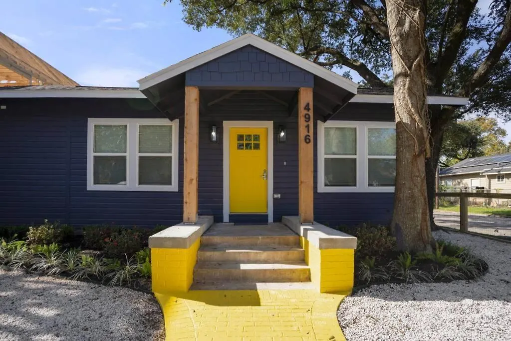 The Yellow Brick Road House At East Downtown-1