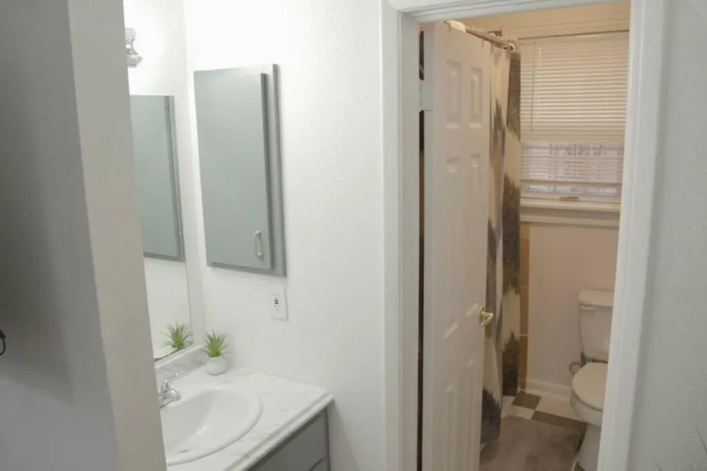 Private Studio Getaway Near Museum District-1