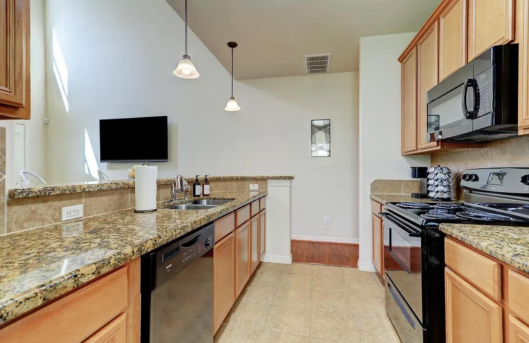 Luxury Houston Heights Townhome On I-10-1