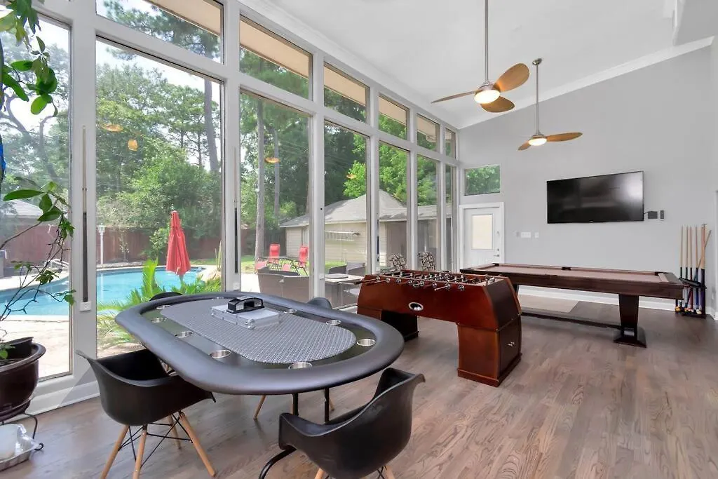 Modern Home With Pool, Hot Tub And Game Room-1