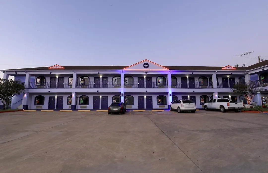 Scottish Inn And Suites Houston-Jones Road-1