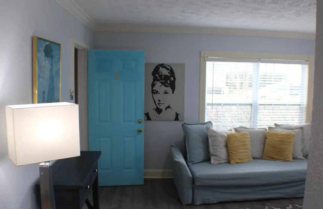 Montrose Hist Dist - Charmazure 2 Br/1Ba Apt W W/D-1