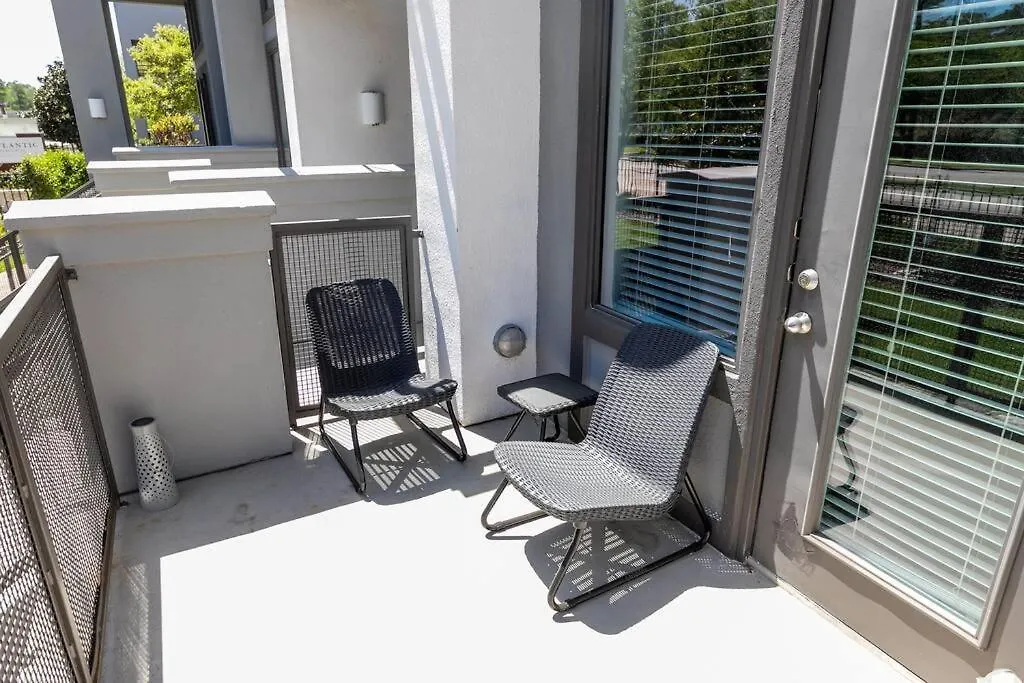 Entire Cozy 2Bedroom/2.5Bathroom Townhome!!-1