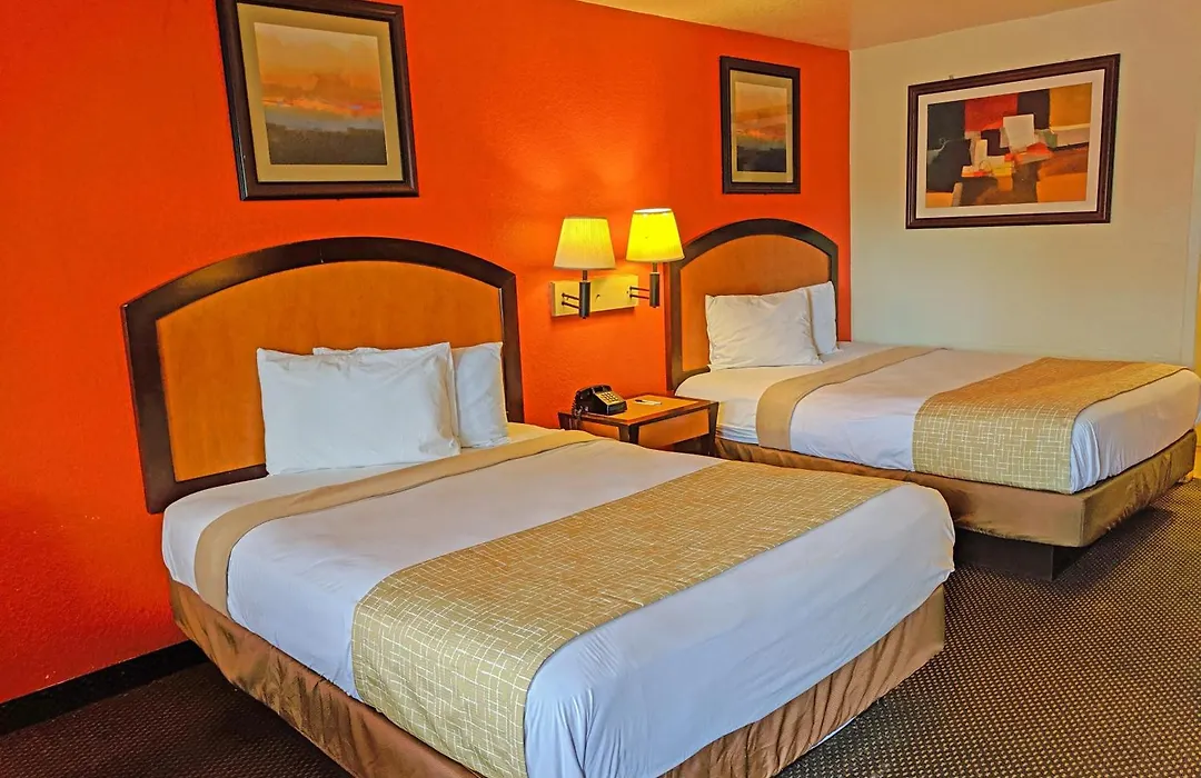 Travelodge By Wyndham Houston Hobby Airport-1
