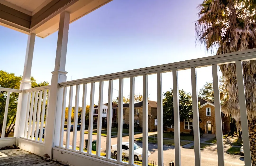 Big Home/Pet/Free Parking/Ev/ 6 Bedroom Sleeps 25/Dwntwn-1
