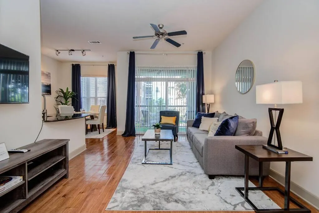 Smoke Free Amazing Modern 1 Bd Near Nrg-1