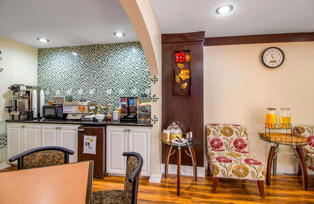 Rodeway Inn & Suites Houston Near Medical Center-1