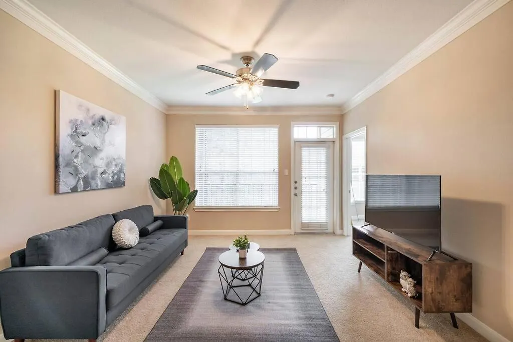 Uptown Escape - Modern, 1Bd Apt Near The Galleria-1