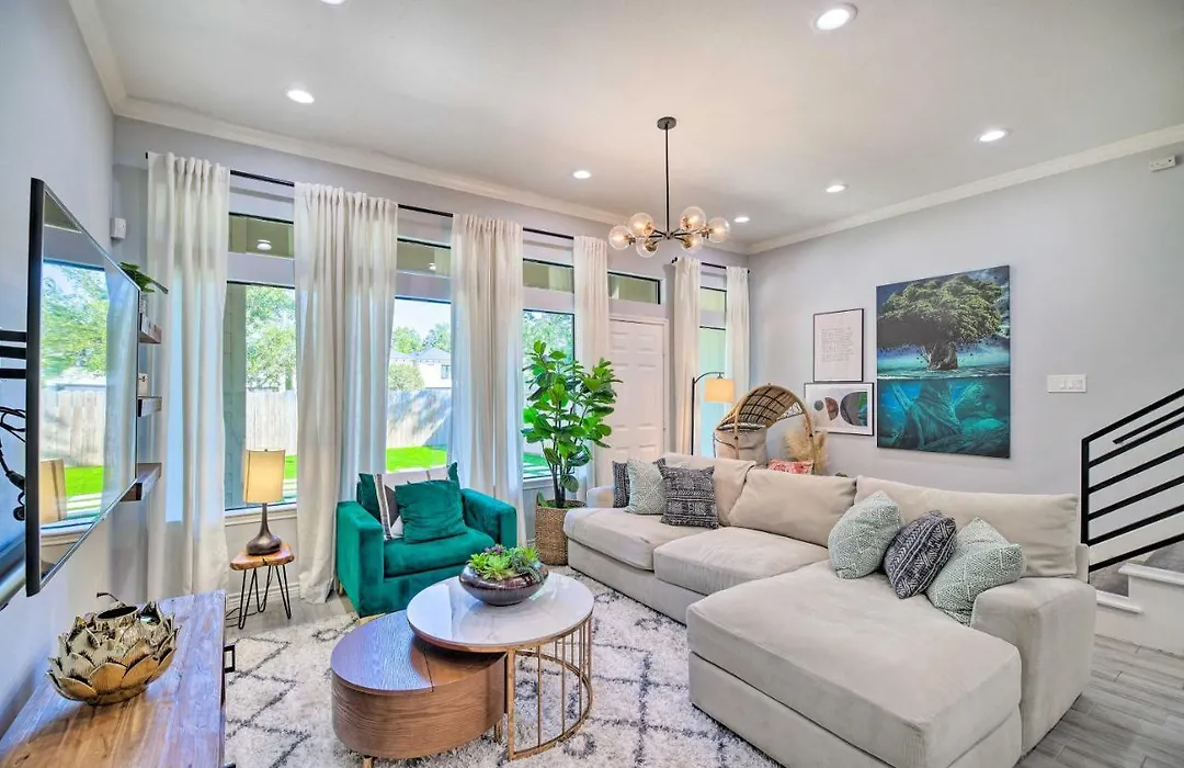 Modern Houston Townhome - 3 Mi To Downtown!-1