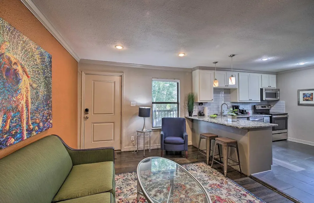 Cheerful Houston Condo About 3 Mi To Downtown!-1