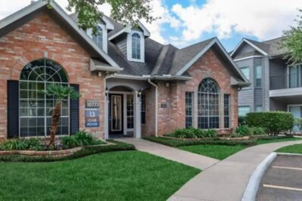 Exquisite 2Brd/2Bth W Resort Amenities-1