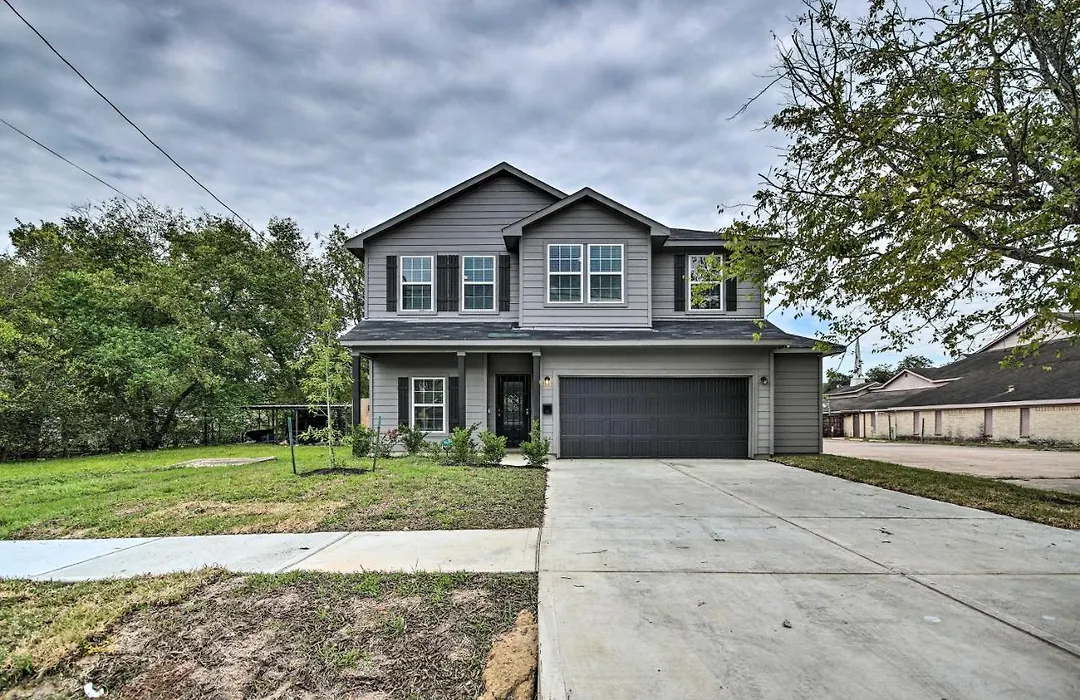 Chic Houston Home With Game Room About 8 Mi To Dtwn-1