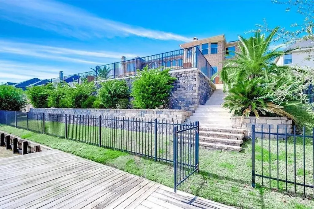 Lake House In Houston!!!-1