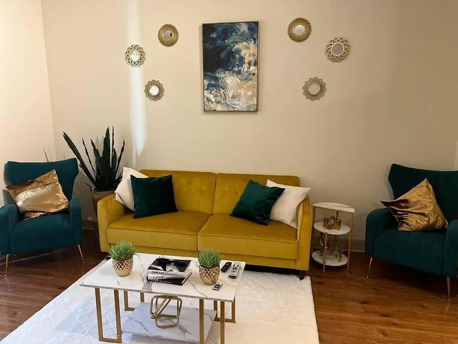 Cozy Modern Lux Apartment-1