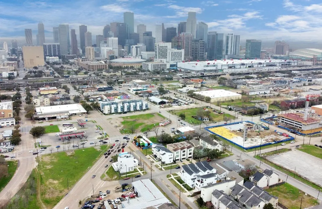 New Home 1Mile From Downtown - Rodeo - Nrg - Convention Center - Sleeps 10-1