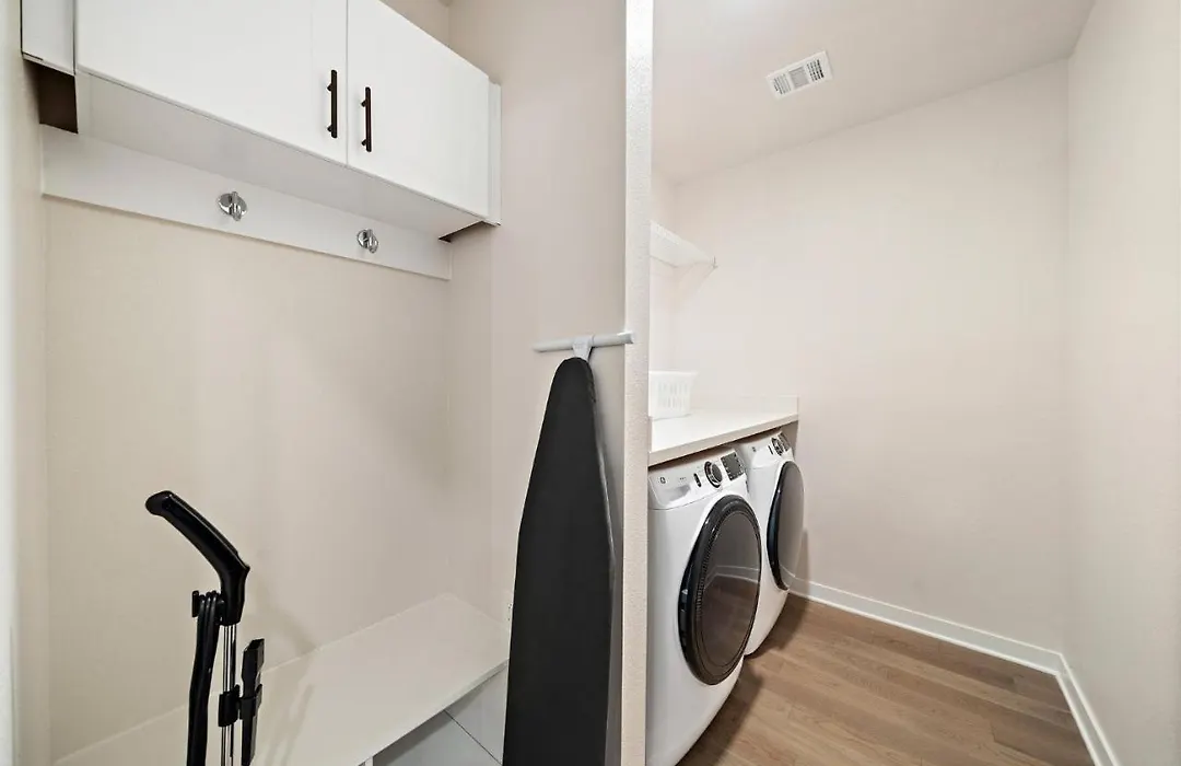 Luxury King Executives Suite-1