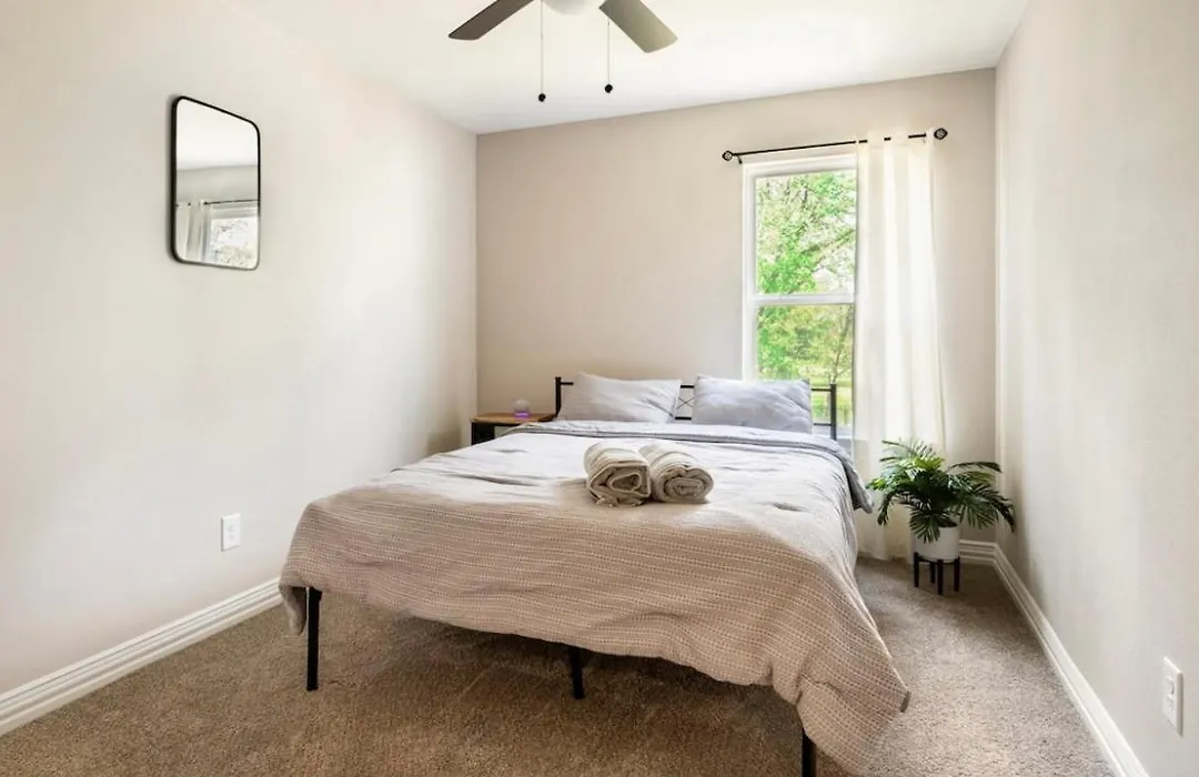 Luxe Retreat - Downtown Private Room In Home-1
