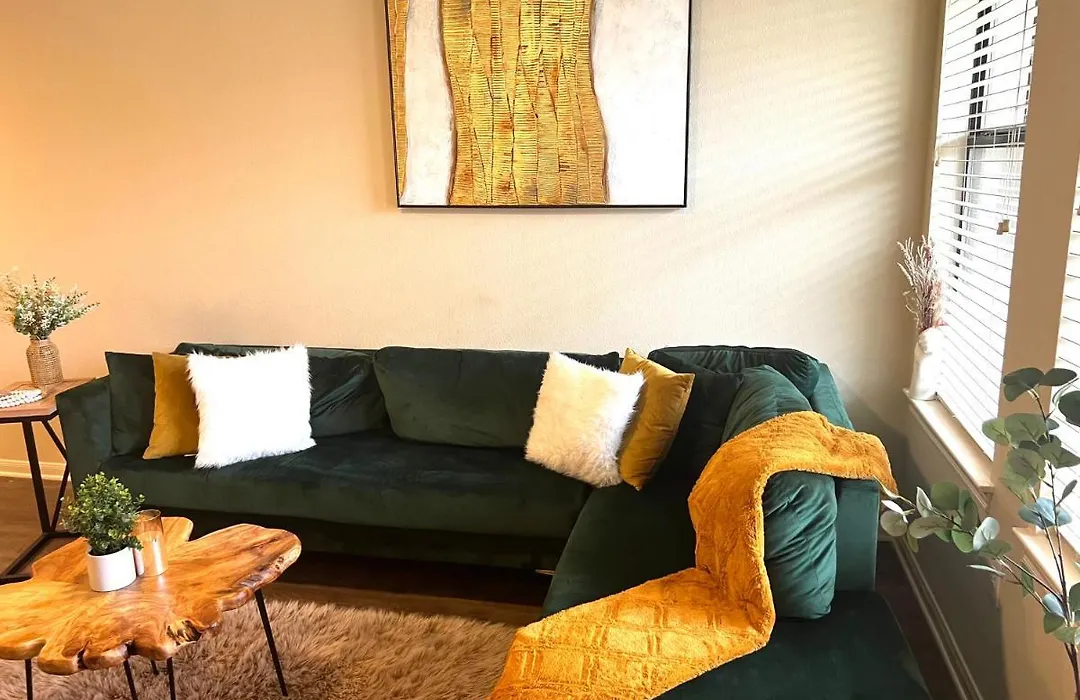 Modern Apartment, Close To Downtown/Free Parking-1