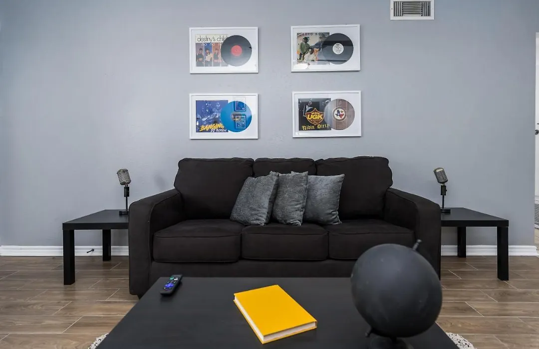 Escape To The Music Room Near Nrg Med Ctr Amp Dwtn-1
