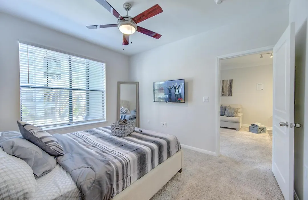 Cozy Modern 1 Bedroom Apartment Mins From Nrg And Medical Center-1
