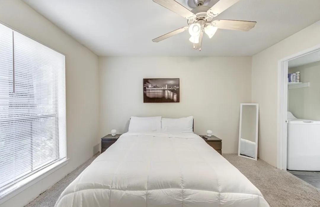 Cozy 1Bed 5 Mins From Galleria! Free Wi-Fi/Parking-1