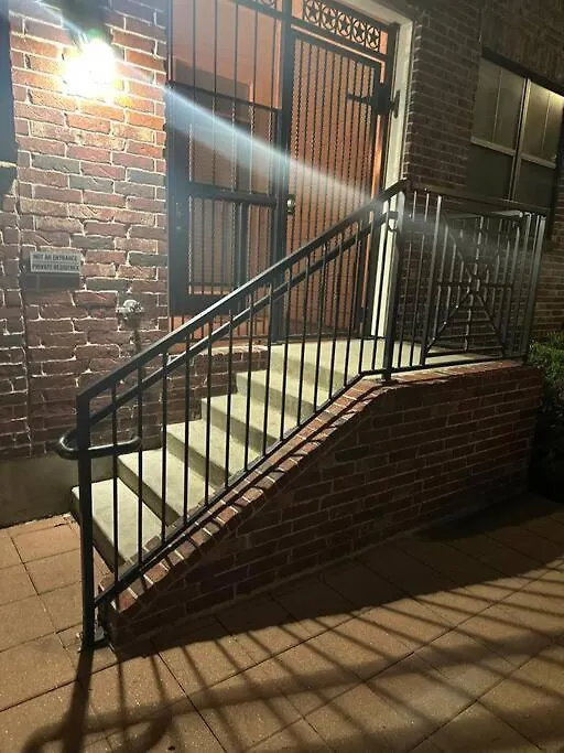Canary House Midtown W Private Entrance-1