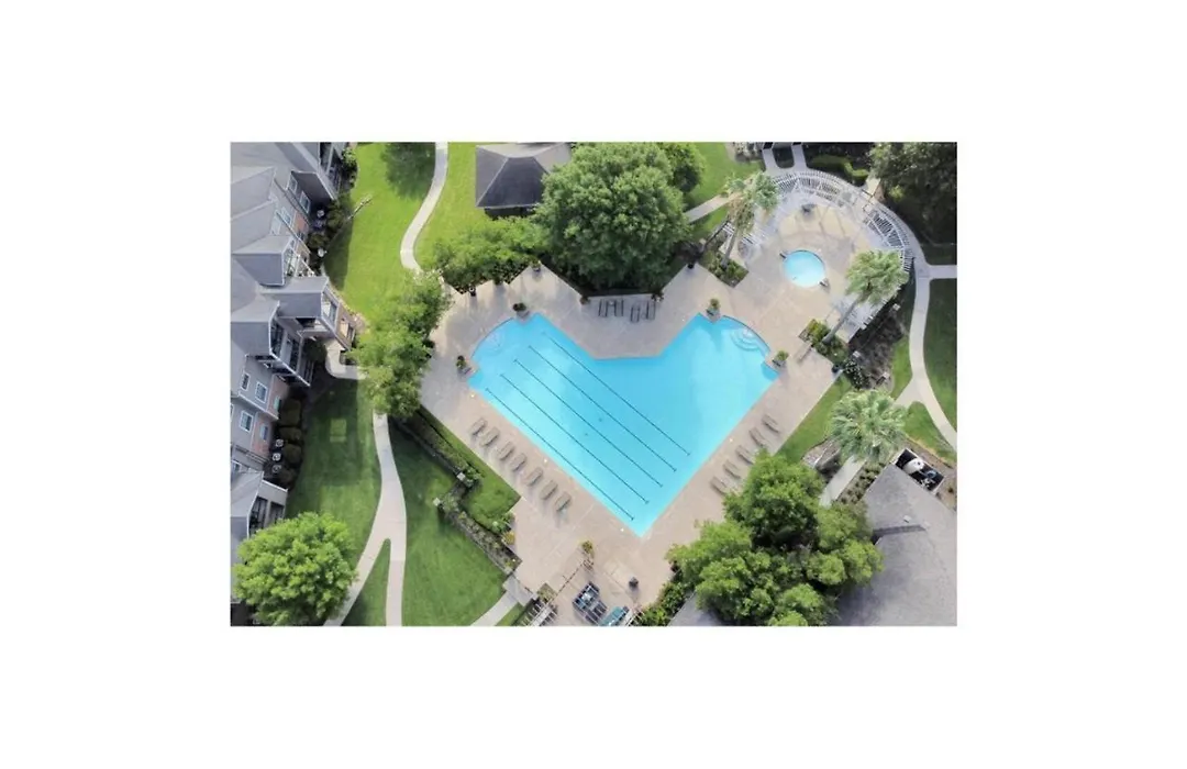 Luxury 2 Bedroom Apartment With Balcony At Heights - Sleeps 4-1