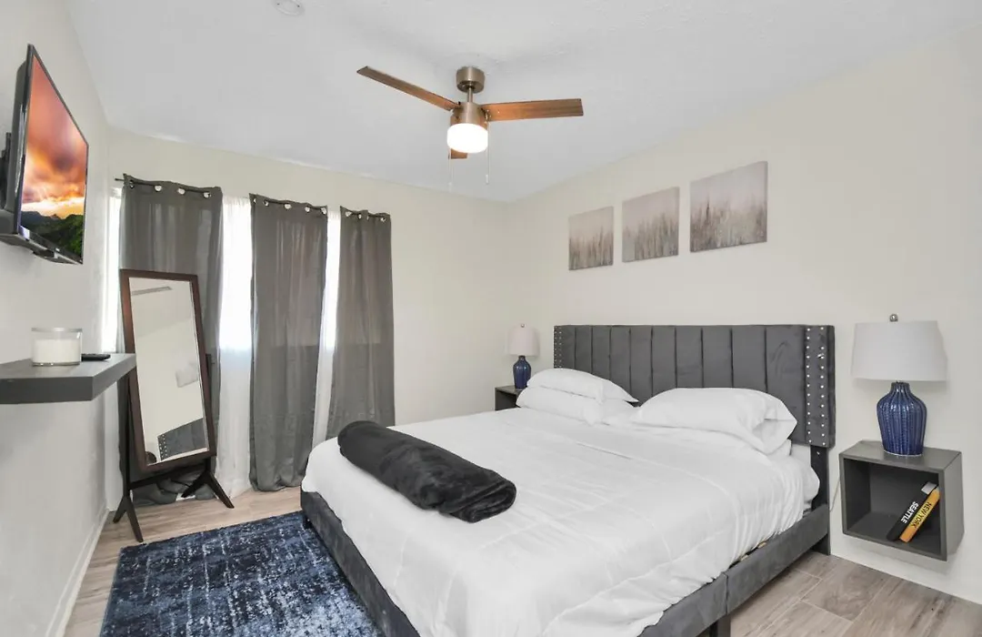 1Br Stellar Stay #1 At The Galleria-1