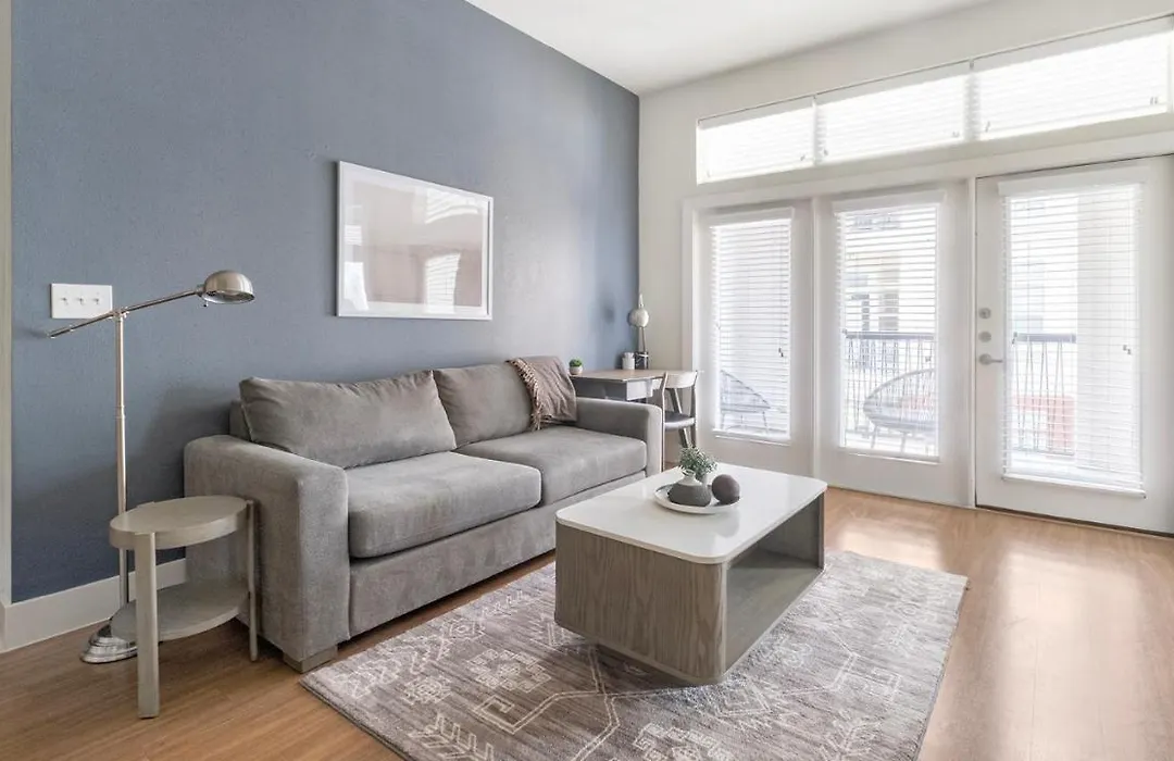 Modern Apartment In Prime Location Id5975X47-1