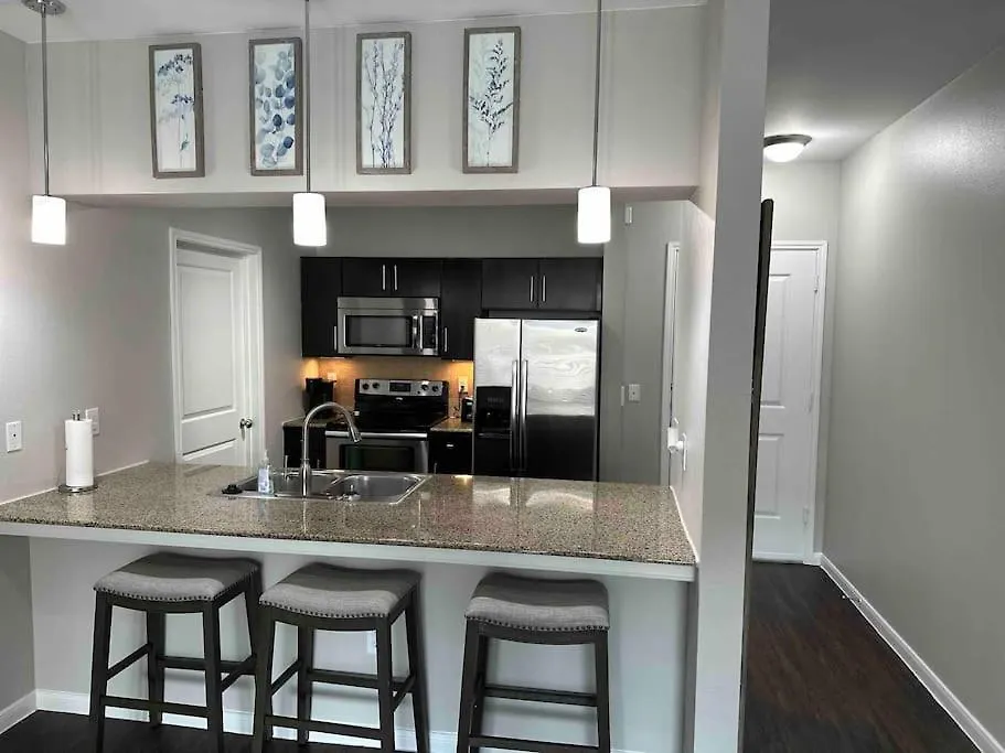 Trendy, upscale apartment!-1