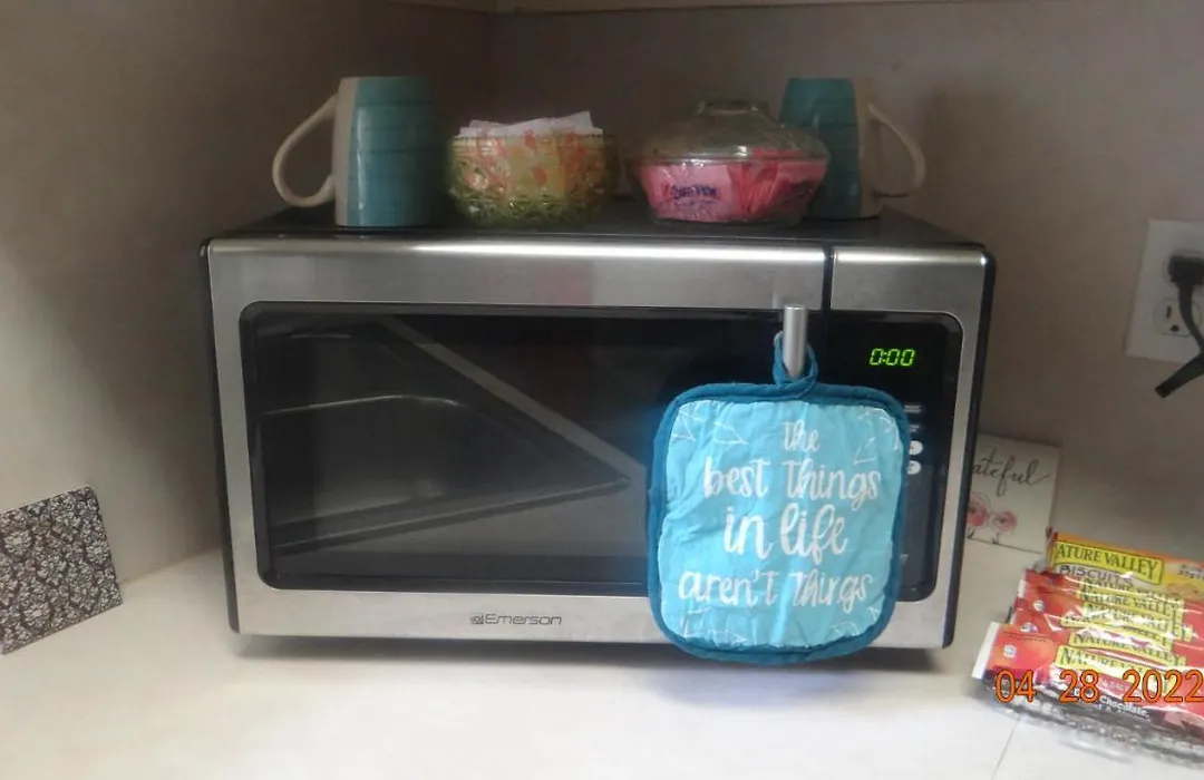 Joyful Quarters - Beautiful Spacious 1 Bedroom Apt-1