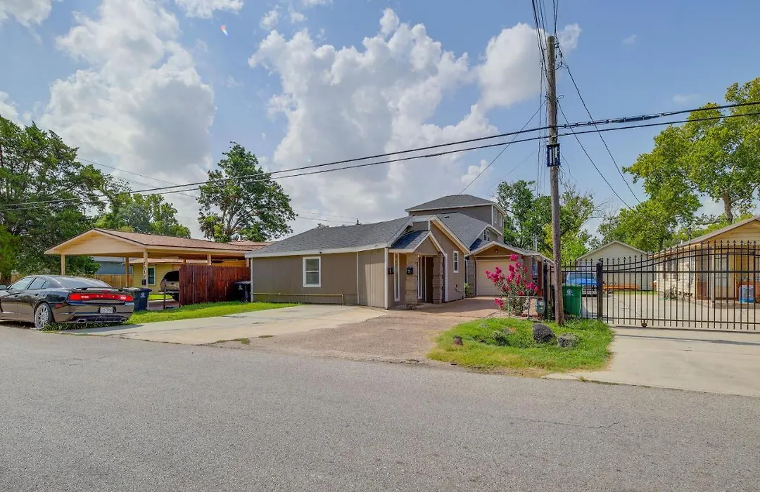 Cozy Houston Studio Less Than 5 Mi To Downtown!-1