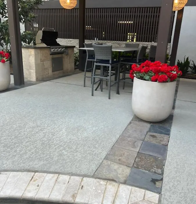 City Living With A Resort Feel !-1