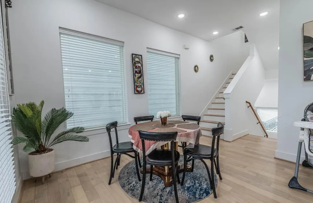 Beautiful 1 Bedrooms Home Near Dt Mctr-1