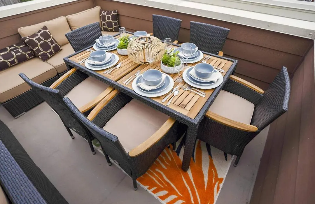 Posh Dtwn/Midtown Home W Stunning Roof-Top Terrace-1