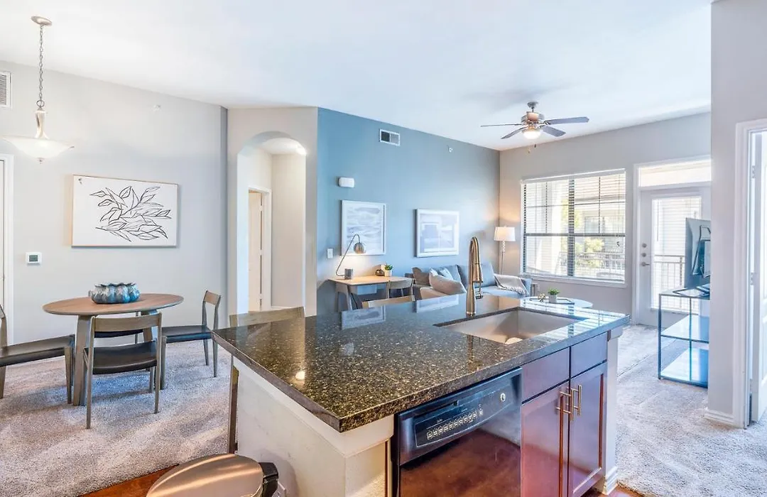 Modern Apartment In Prime Location Id7038X20-1
