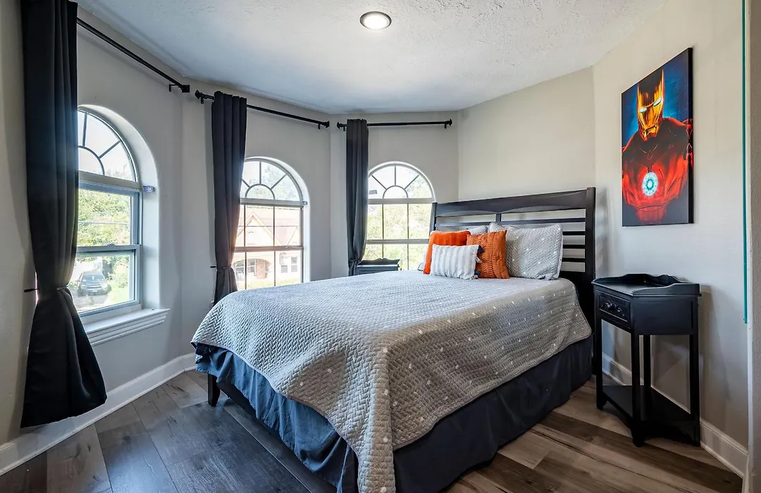 4Br Home Sleeps 13 Downtown/Pet Friendly/Evcharger-1