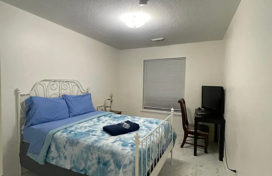 Rooms In Houston Texas Home Near Hobby Airport-1