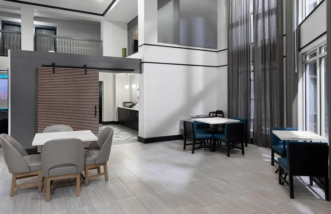 La Quinta Inn & Suites By Wyndham Houston Bush Iah South-1