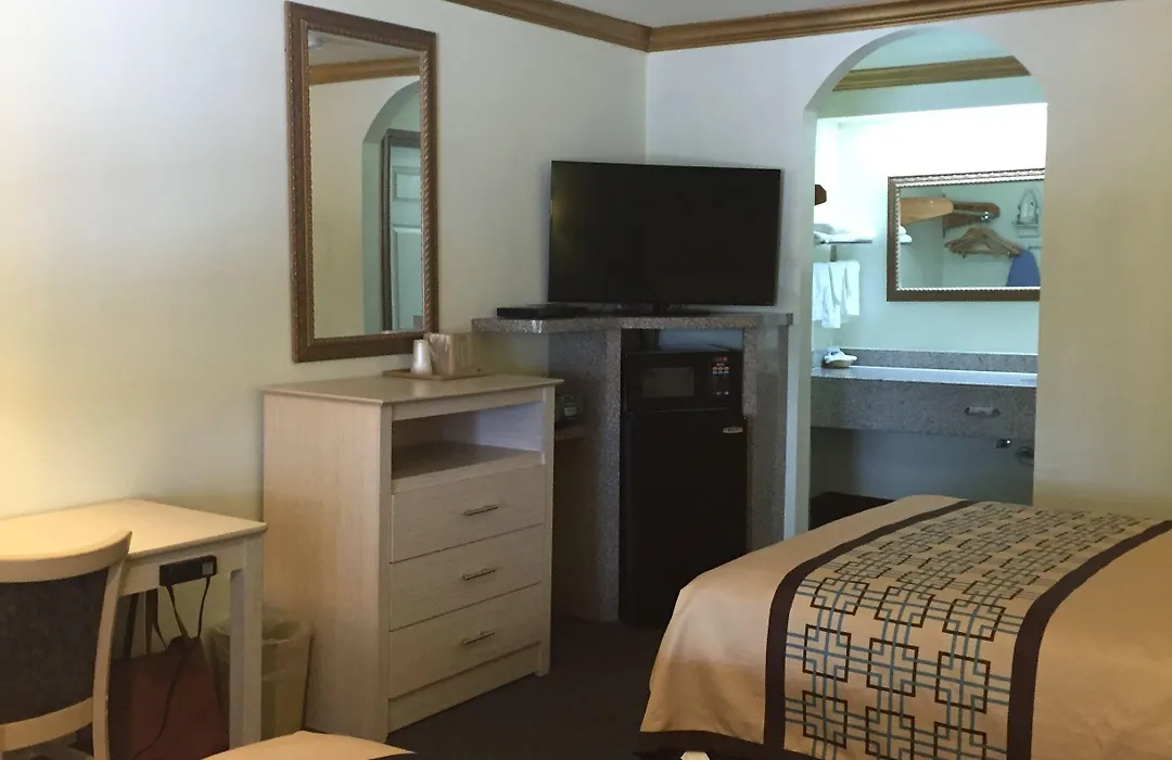 Scottish Inn And Suites Nrg Park/Texas Medical Center - Houston-1